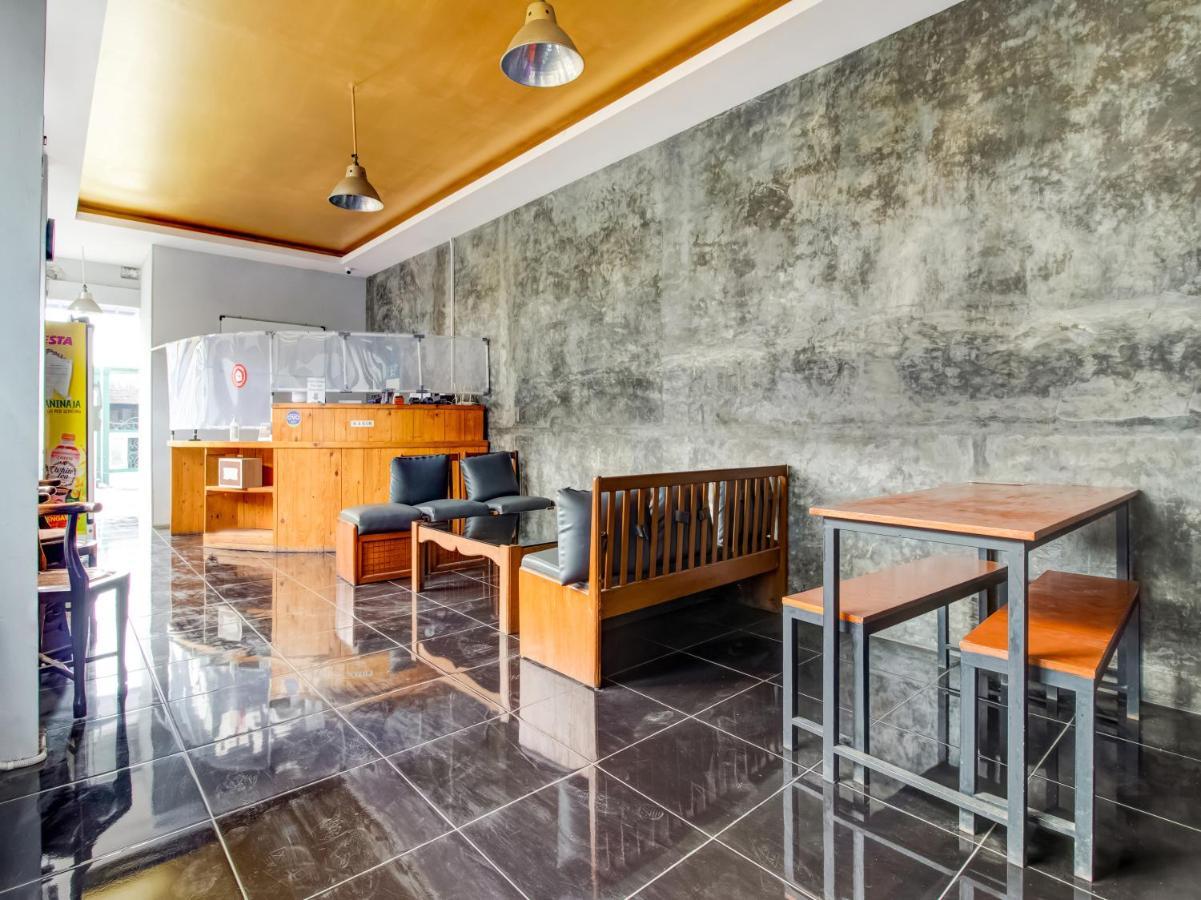 Oyo 3750 Elder Guest House Bandung Dış mekan fotoğraf