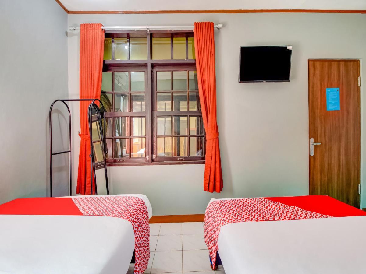 Oyo 3750 Elder Guest House Bandung Dış mekan fotoğraf